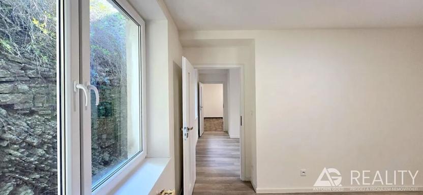 Prodej bytu 3+kk, Praha - Hlubočepy, Pod Žvahovem, 100 m2