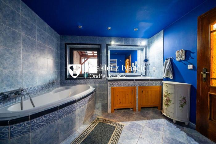 Prodej rodinného domu, Ivančice, Jana Schwarze, 178 m2