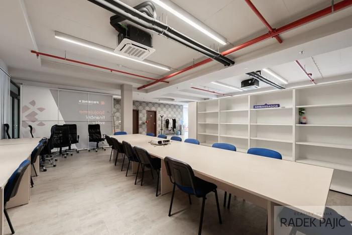 Prodej kanceláře, Brno, Pražákova, 211 m2