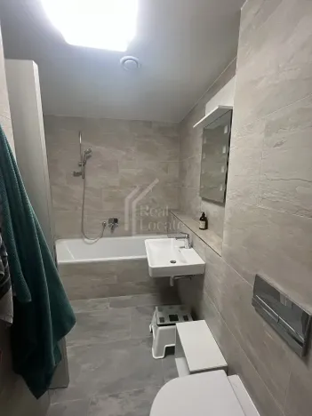 Pronájem bytu 2+kk, Praha - Veleslavín, Pod dvorem, 52 m2