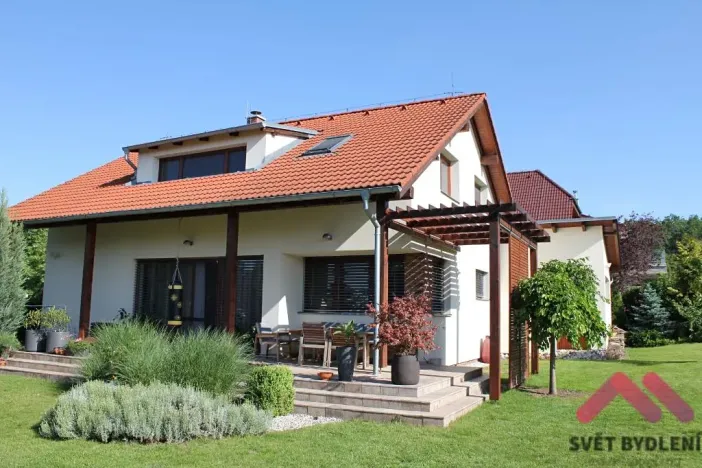 Pronájem rodinného domu, Praha - Dubeč, Kolocova, 221 m2