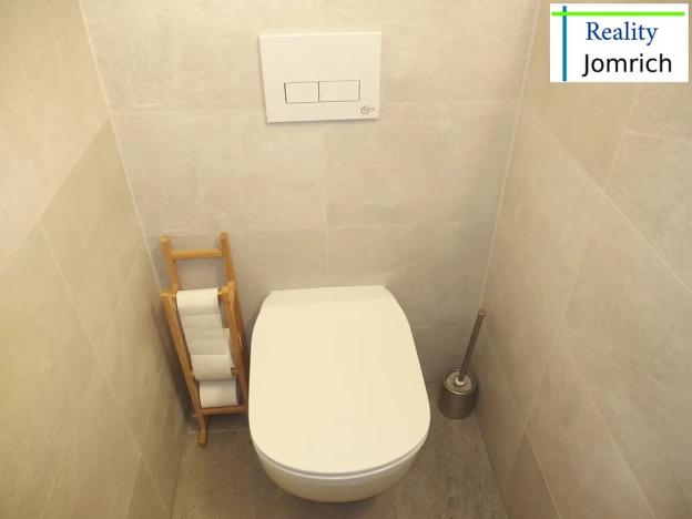 Pronájem bytu 2+kk, Liberec, Vítězná, 60 m2