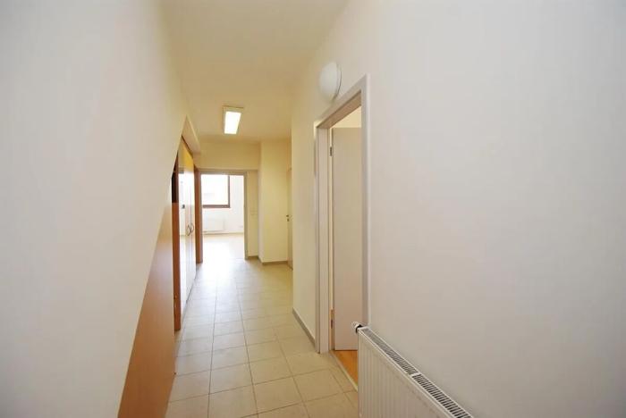 Pronájem kanceláře, Praha - Smíchov, Štefánikova, 63 m2