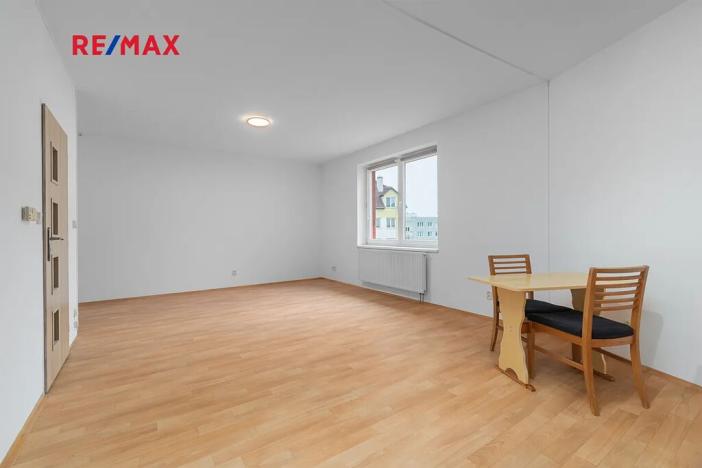 Pronájem bytu 1+kk, Přeštice, Na Chmelnicích, 41 m2