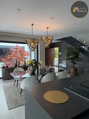 Prodej vily, Marbella, Španělsko, 552 m2