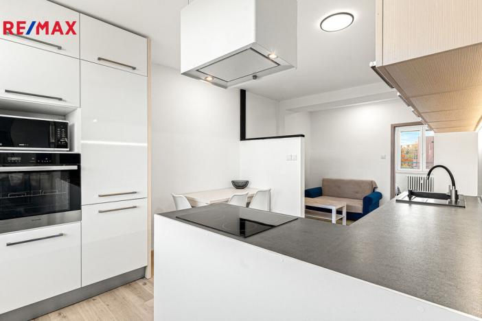 Prodej bytu 3+kk, Pardubice - Polabiny, Družstevní, 51 m2