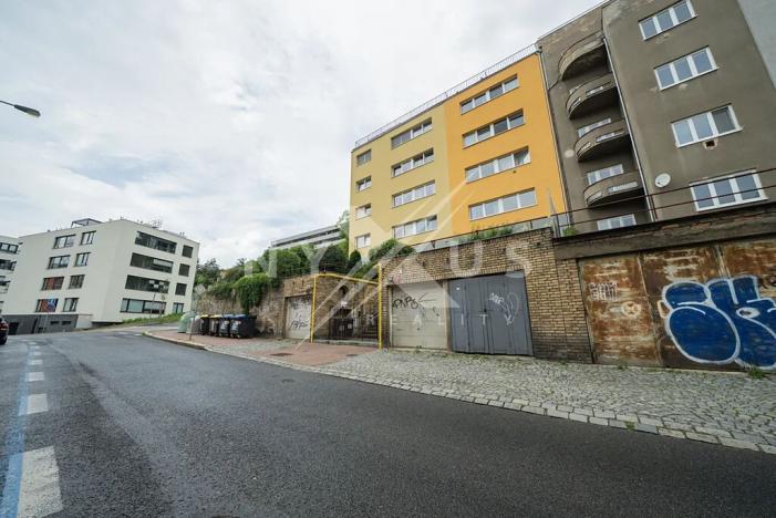 Pronájem bytu 2+kk, Praha - Smíchov, Holečkova, 43 m2