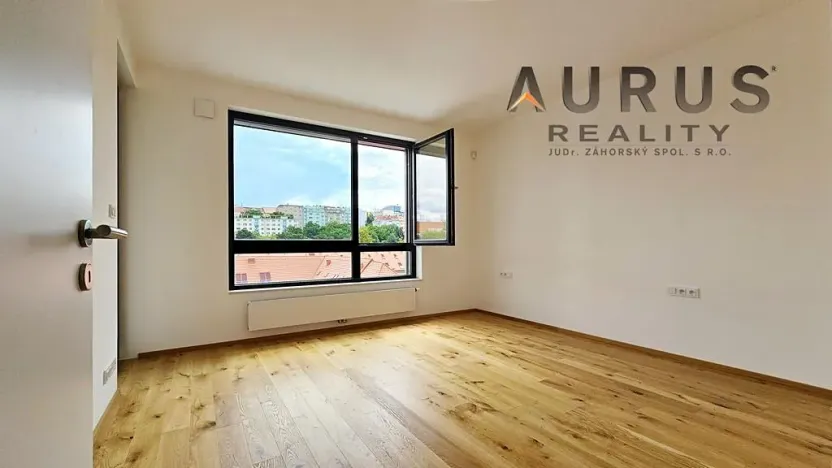 Pronájem bytu 2+kk, Praha - Nusle, Bělehradská, 60 m2