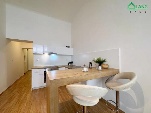 Pronájem bytu 1+kk, Brno, Běhounská, 31 m2