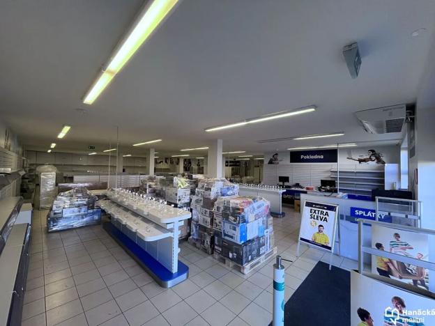 Pronájem obchodního prostoru, Uničov, Šumperská, 450 m2