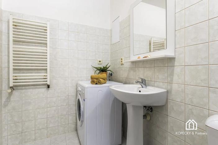 Prodej bytu 1+kk, Praha - Kbely, Toužimská, 29 m2