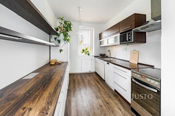 Prodej bytu 3+1, České Budějovice, Dubenská, 77 m2