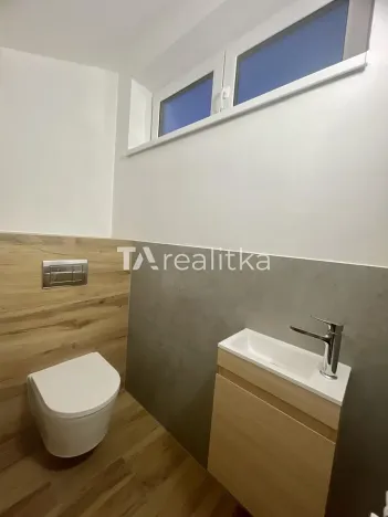 Pronájem bytu 3+1, Ostrava, Keramická, 85 m2