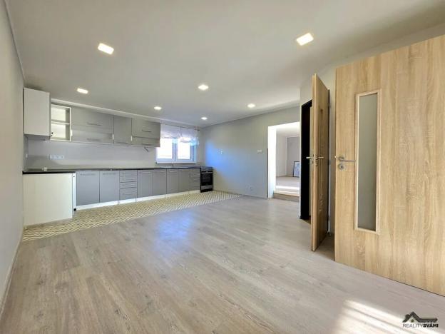 Prodej rodinného domu, Bělotín, 437 m2