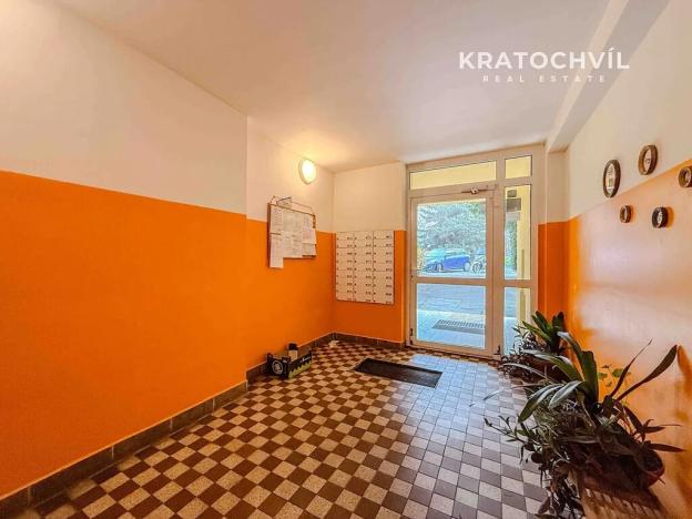 Pronájem bytu 1+kk, Praha - Bohnice, Toruňská, 33 m2