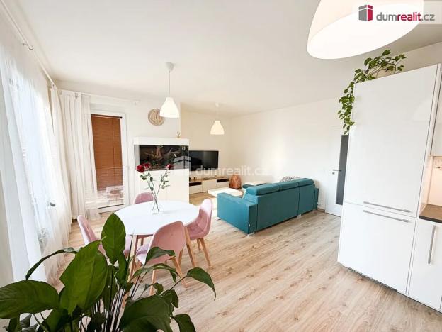 Pronájem bytu 3+kk, Praha - Hloubětín, Saarinenova, 80 m2