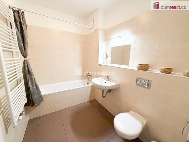 Pronájem bytu 3+kk, Praha - Hloubětín, Saarinenova, 80 m2