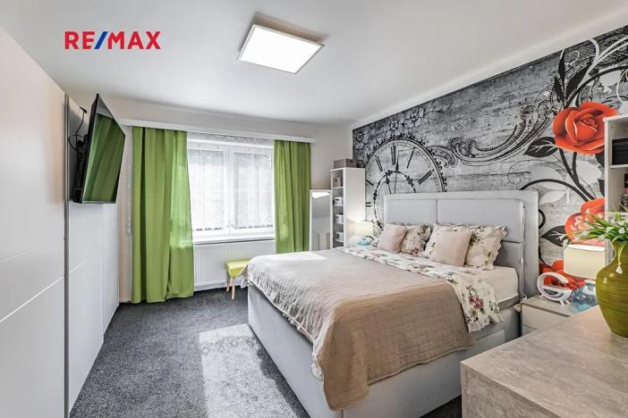 Prodej vícegeneračního domu, České Velenice, Komenského, 247 m2