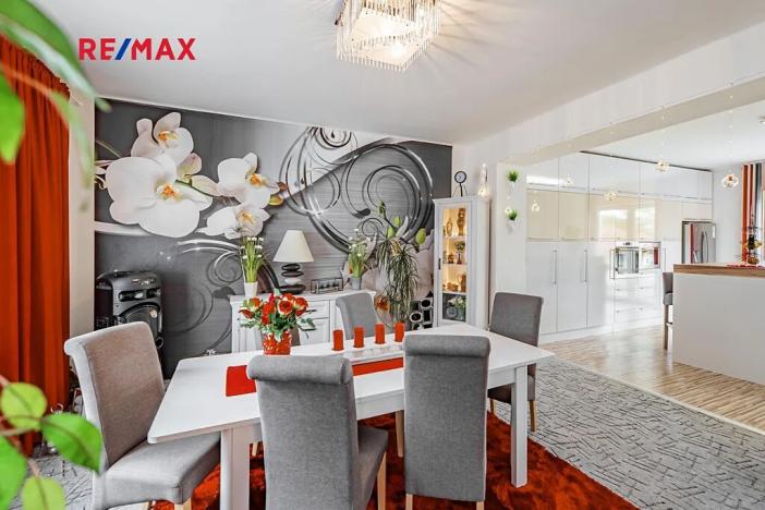 Prodej vily, České Velenice, Komenského, 247 m2