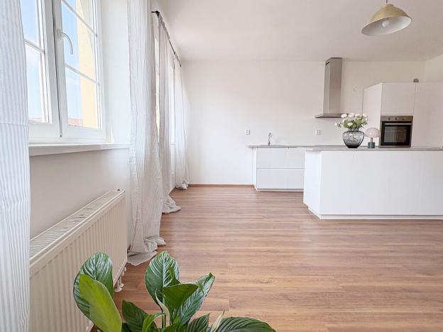 Pronájem bytu 2+kk, Praha - Libeň, Na žertvách, 62 m2