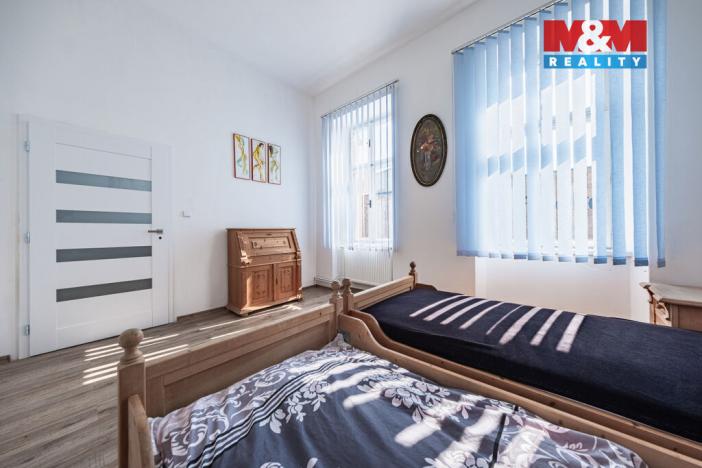 Pronájem bytu 3+1, Chomutov, Ruská, 92 m2