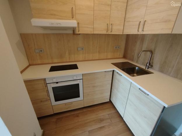 Pronájem bytu 1+1, Praha - Dubeč, náměstí U lípy svobody, 32 m2