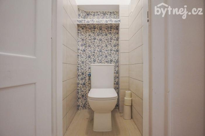 Pronájem bytu 2+1, Praha - Bubeneč, Puškinovo náměstí, 65 m2