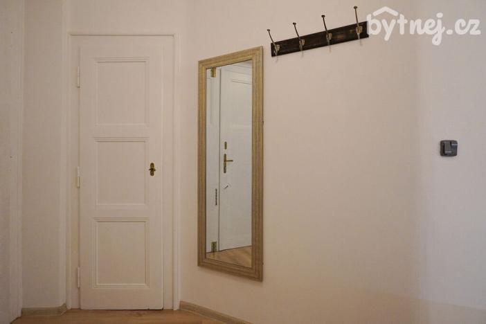 Pronájem bytu 2+1, Praha - Bubeneč, Puškinovo náměstí, 65 m2