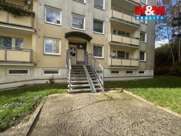 Pronájem bytu 1+kk, Ústí nad Labem - Krásné Březno, Obvodová, 31 m2