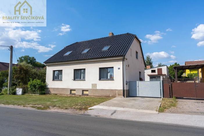 Prodej rodinného domu, Nechanice, 180 m2