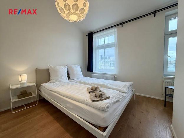 Pronájem bytu 2+kk, Praha - Nusle, Sinkulova, 39 m2