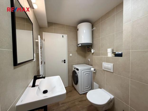 Pronájem bytu 2+kk, Praha - Nusle, Sinkulova, 39 m2