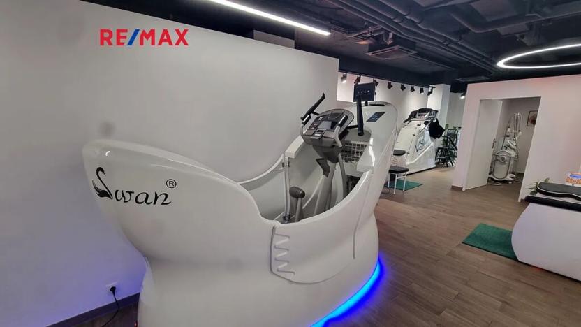 Pronájem obchodního prostoru, Praha - Karlín, Sokolovská, 165 m2