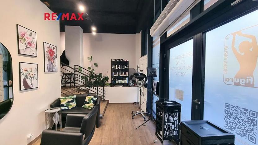 Pronájem obchodního prostoru, Praha - Karlín, Sokolovská, 165 m2