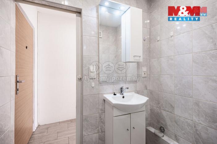 Pronájem bytu 1+1, Žatec, Černobýla, 35 m2