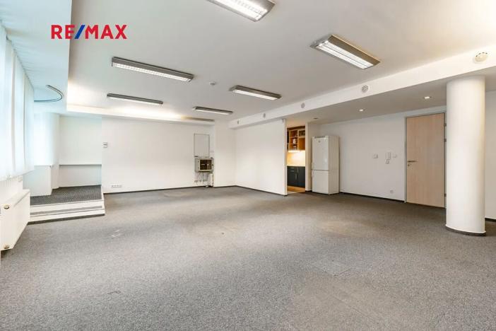 Pronájem kanceláře, Praha - Smíchov, Kováků, 103 m2