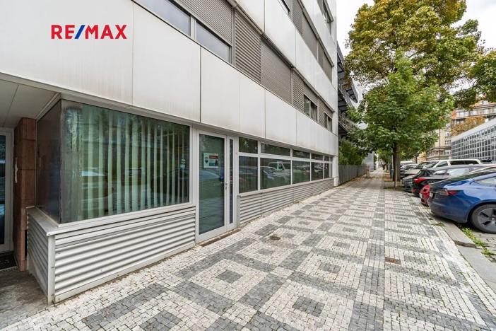 Pronájem kanceláře, Praha - Smíchov, Kováků, 103 m2