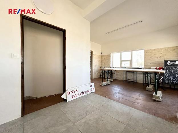 Prodej obchodního prostoru, Jindřichův Hradec, 150 m2