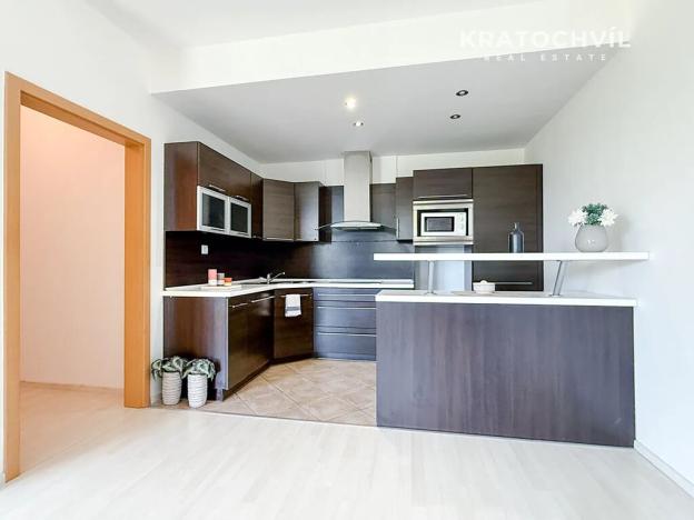 Prodej bytu 2+kk, Vestec, U Strouhy, 66 m2