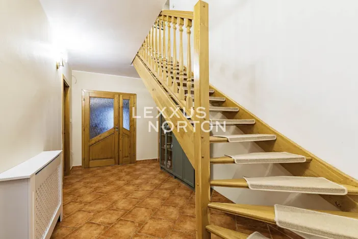 Prodej rodinného domu, Benešov, 264 m2