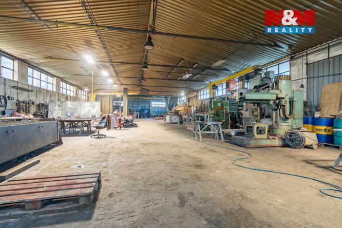 Prodej výrobních prostor, Lišov, 5377 m2