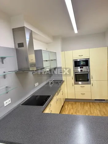 Pronájem bytu 2+kk, Praha - Smíchov, Na Zatlance, 67 m2