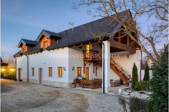 Prodej apartmánu, Lipí, 197 m2