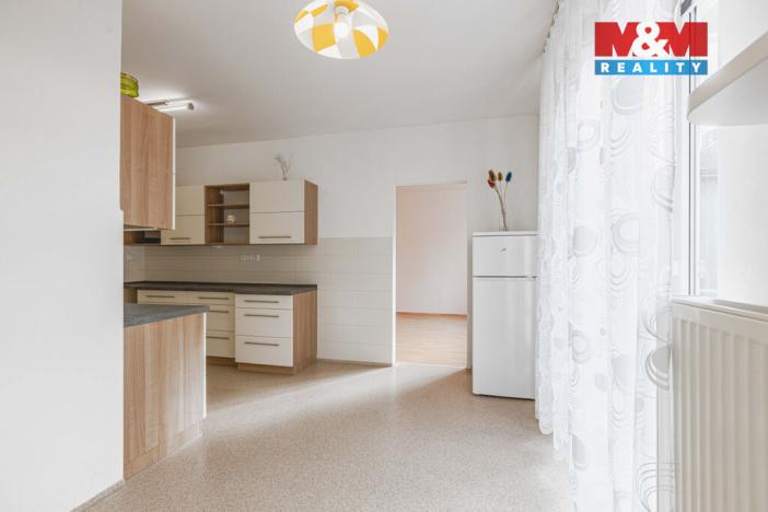 Prodej bytu 3+1, Klatovy - Klatovy IV, Školní, 81 m2