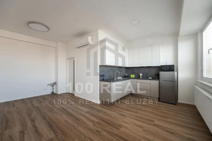 Pronájem bytu 1+kk, Hradec Králové, Průmyslová, 40 m2