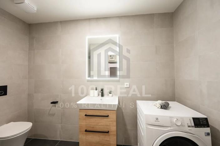 Pronájem bytu 1+kk, Hradec Králové, Průmyslová, 40 m2