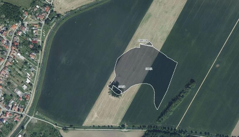 Prodej pole, Týnec, 18563 m2