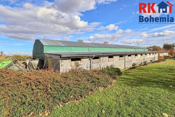 Prodej zemědělského objektu, Břežany II, 3294 m2