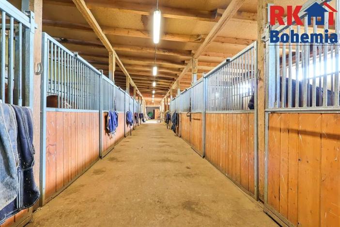 Prodej zemědělského objektu, Břežany II, 3294 m2