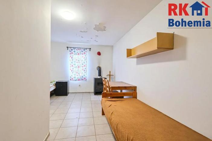 Prodej zemědělského objektu, Břežany II, 3294 m2